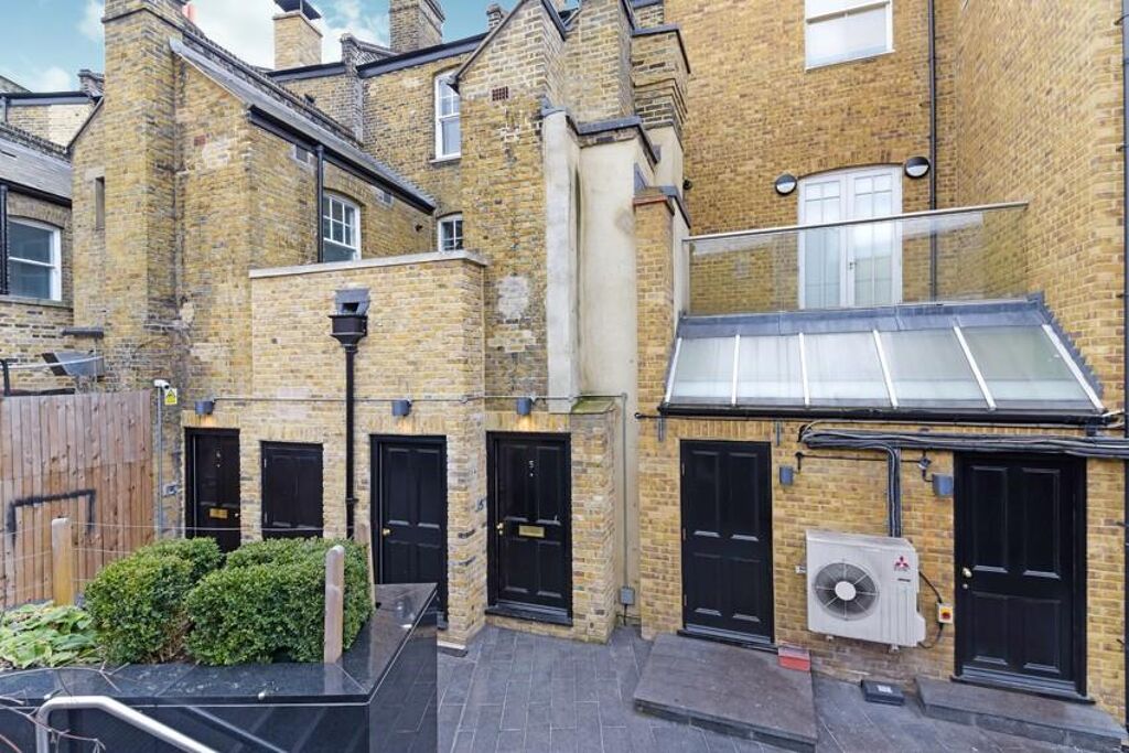 Image of Frys Court, Greenwich, London, SE10