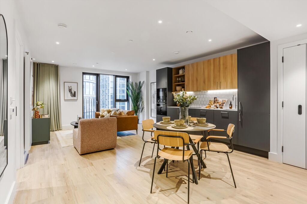 Image of Charter Street, Canary Wharf, London, E22