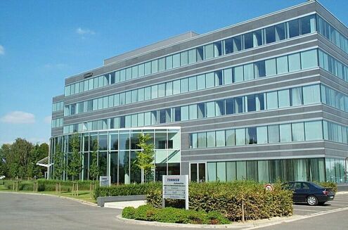Picture of 403 - 975 m² Bureau BOURGET 50, for rent.