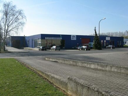 Picture of 170 - 716 m² Industriel for rent.