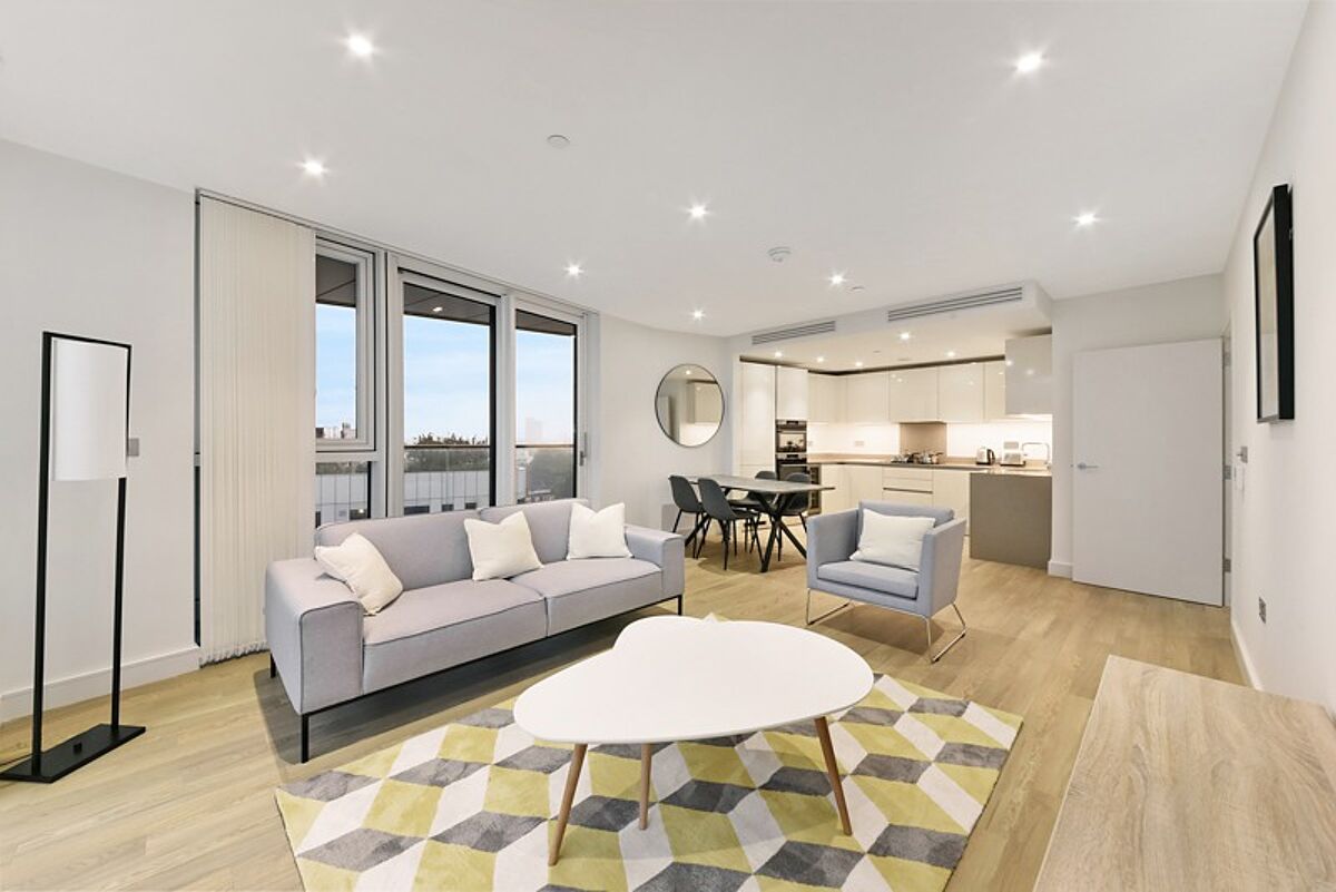 flat to rent in Gladwin Tower, Wandsworth Road, Wandsworth, London, SW8