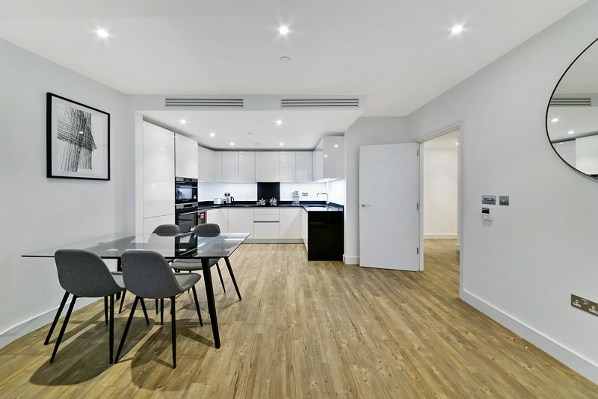 flat to rent in Gladwin Tower, 50 Wandsworth Road, London, SW8