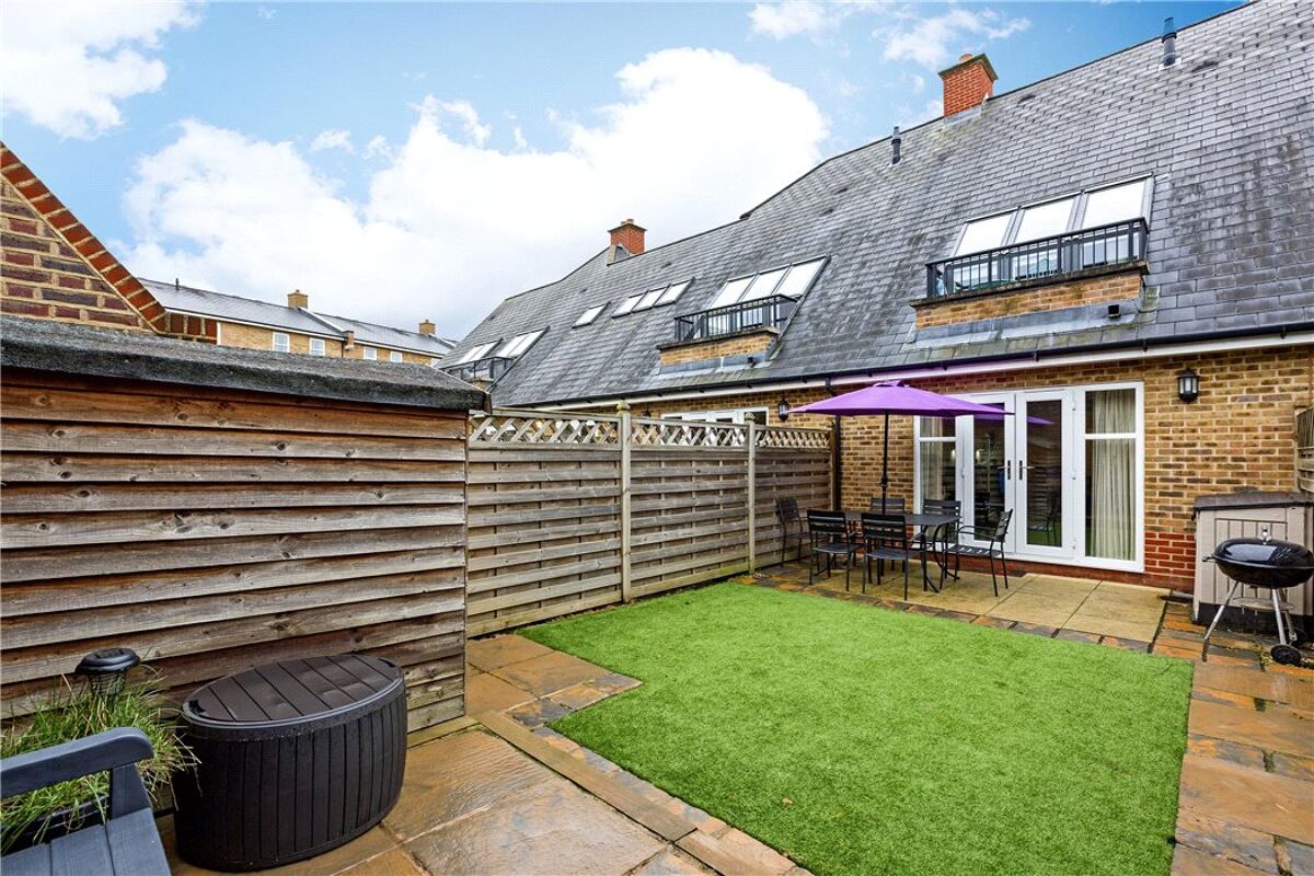 house for sale in Falmouth Walk, London, SW15 BNS160127 Knight Frank