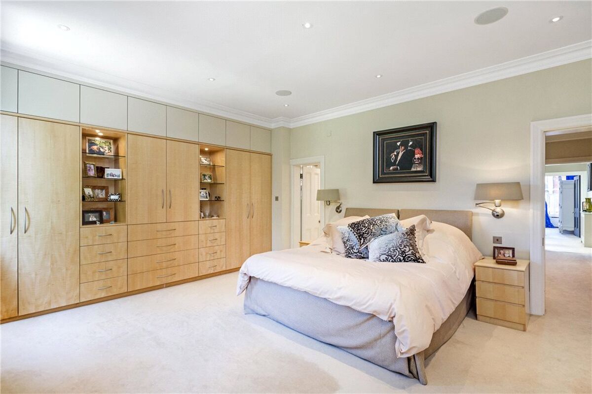 house for sale in Glebe Road, Barnes, SW13 BNS170032 Knight Frank