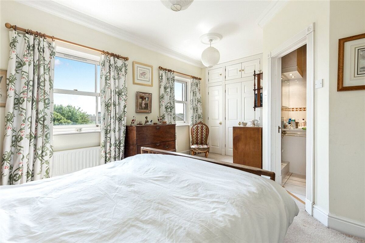 house for sale in Heidegger Crescent, Barnes, SW13 BNS180031 Knight