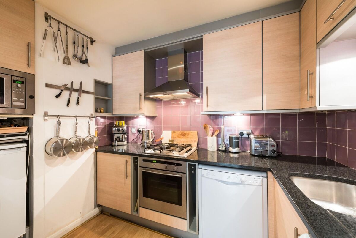 flat to rent in Parkhill Road, Belsize Park NW3 BPQ012046900 Knight