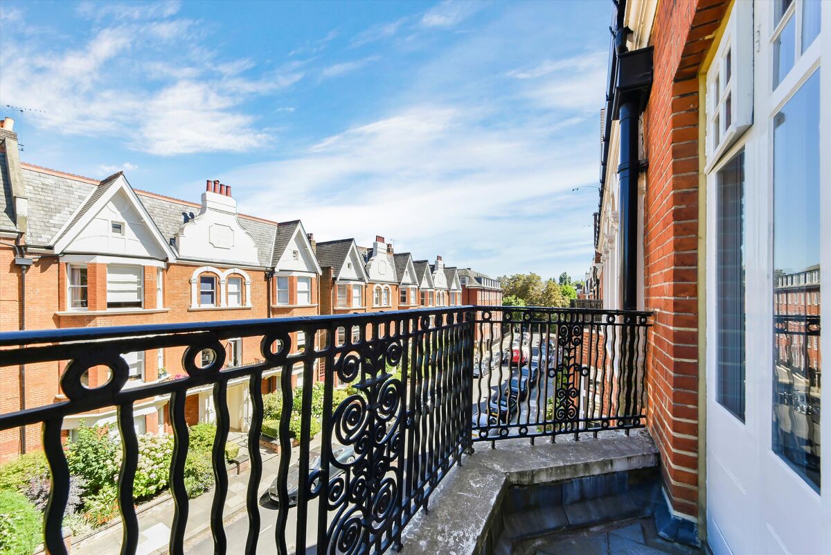 flat to rent in Antrim Mansions, Antrim Road, Belsize Park, London, NW3