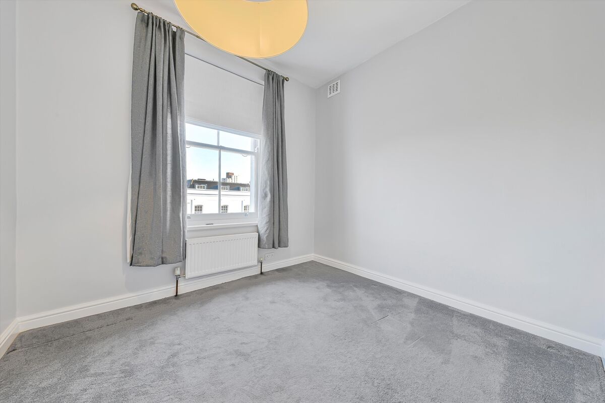 flat to rent in Queens Crescent, Chalk Farm, London, NW5 BPQ012370952