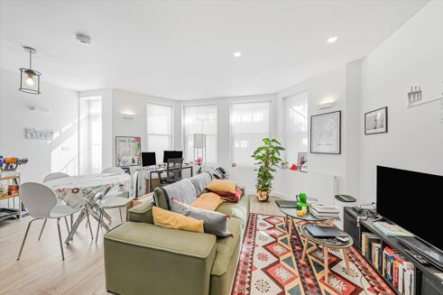 Picture of 1 bedroom flat for rent.