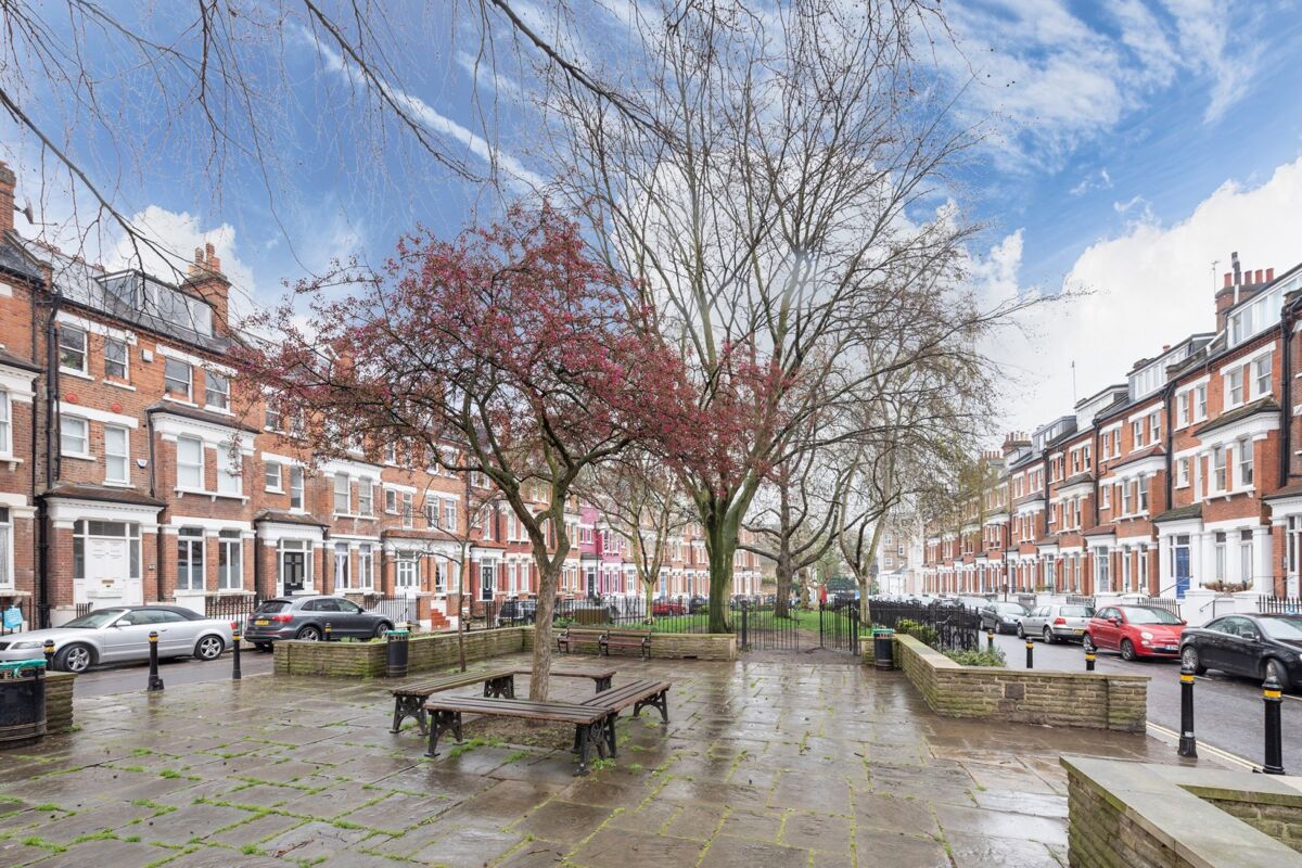 flat to rent in Primrose Gardens, Belsize Park, London, NW3 BPQ309934