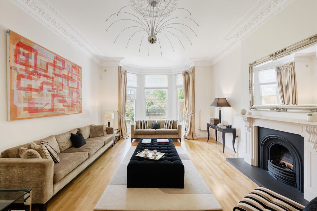 Image of Belsize Avenue, London NW3