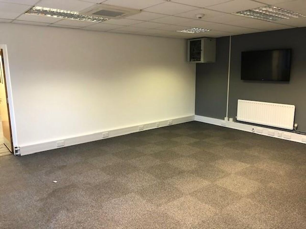 Industrial/Distribution to rent in Unit H, Willenhall Trading Estate