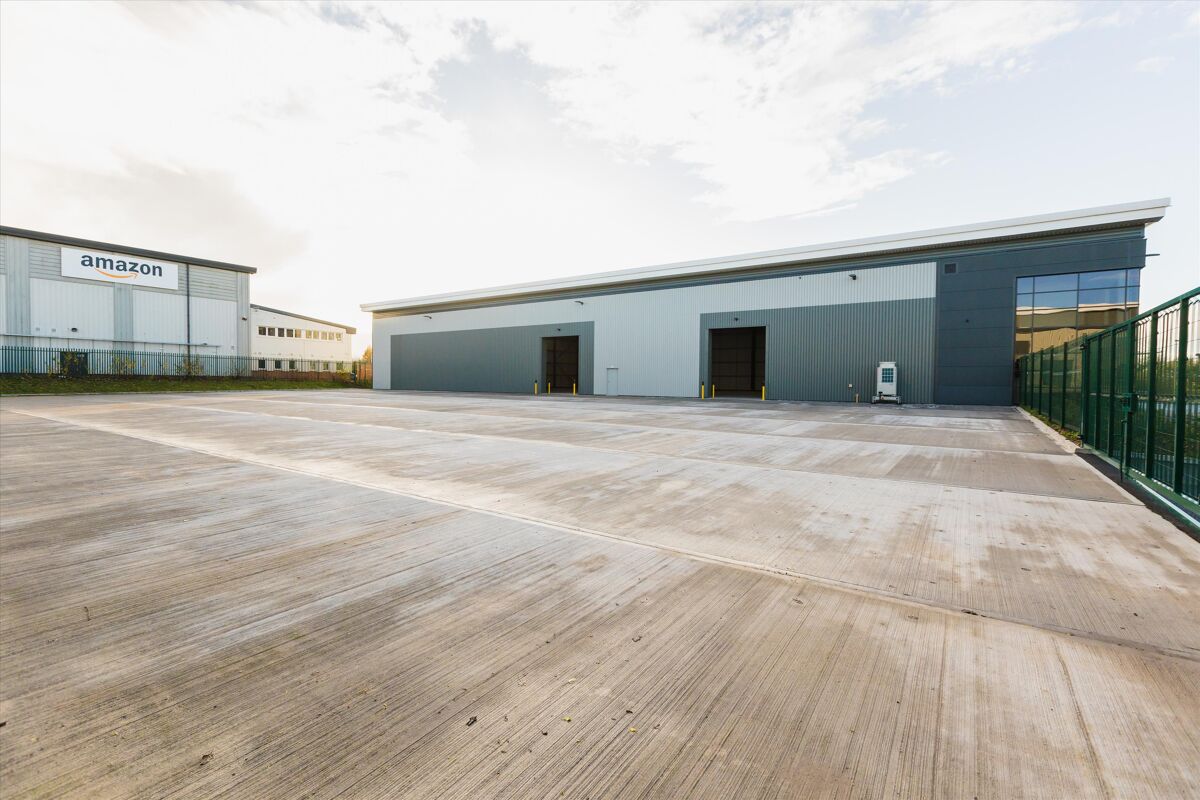 Industrial/Distribution to rent in St Modwen Park Stoke South S27