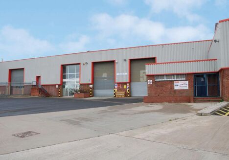 Picture of 58,262 sqft Industrial/Distribution for rent.