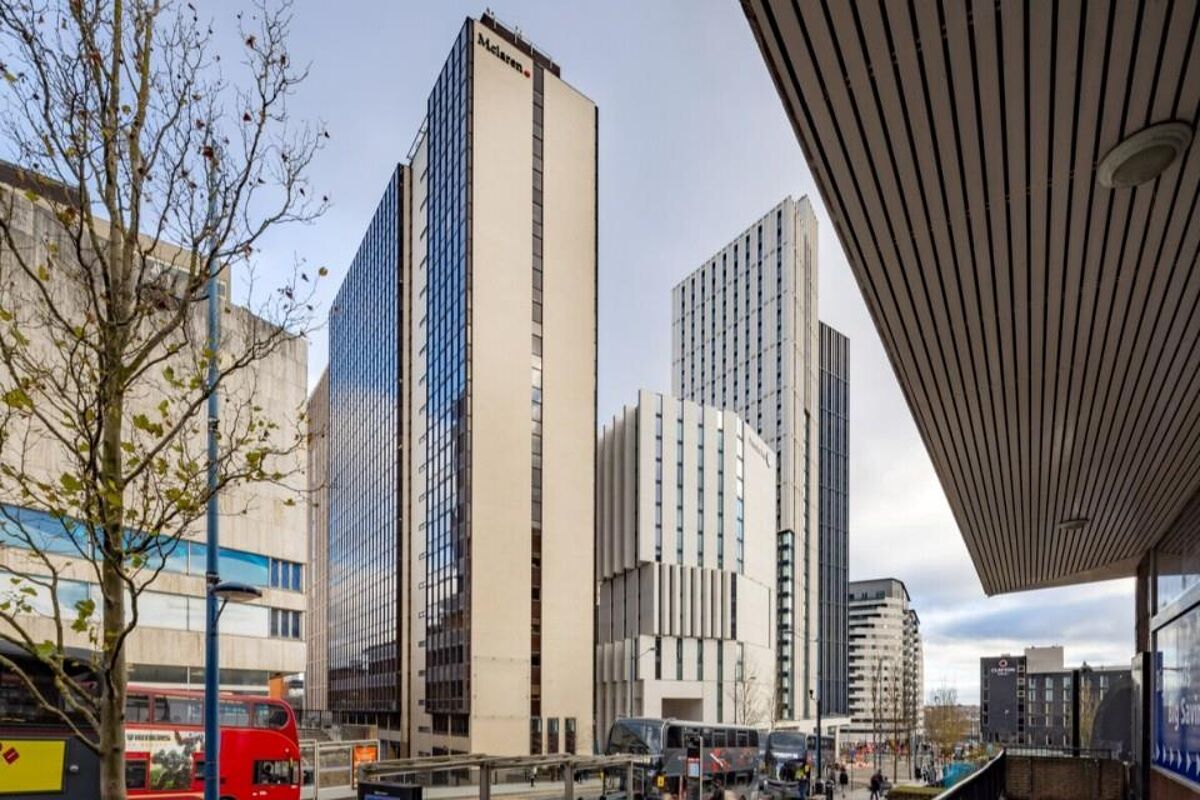 Mclaren offers 20 floors of space in the bustling heart of Birmingham. It's an impressive landmark on the city skyline, offering panoramic views of landmarks such as Selfrdiges and HS2.