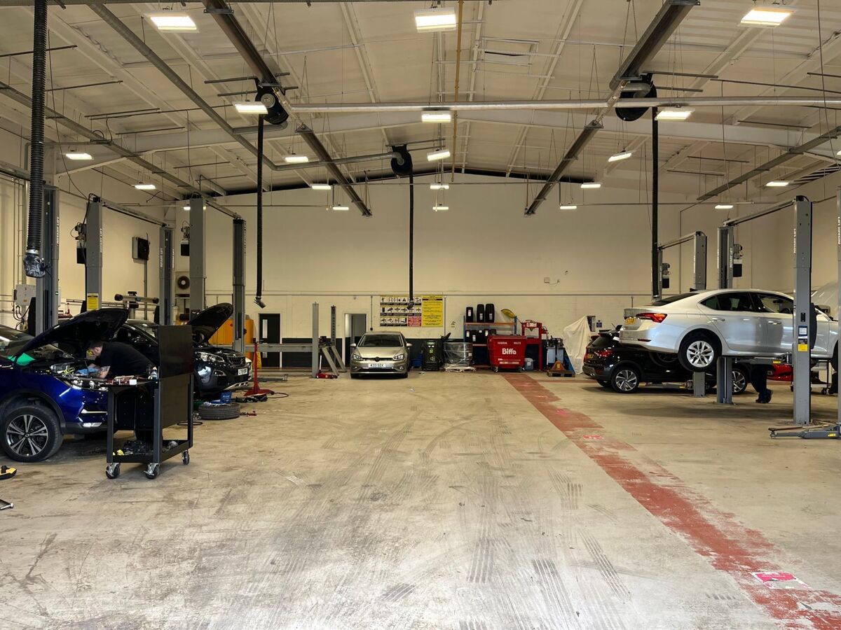 Car Showroom for sale in Arnold Clark Motorstore, Wheatley Hall Road