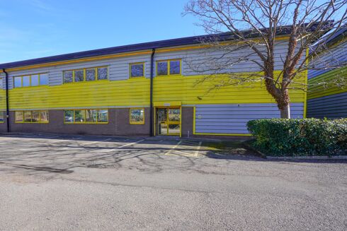 Picture of 13,710 sqft Industrial/Distribution for rent.