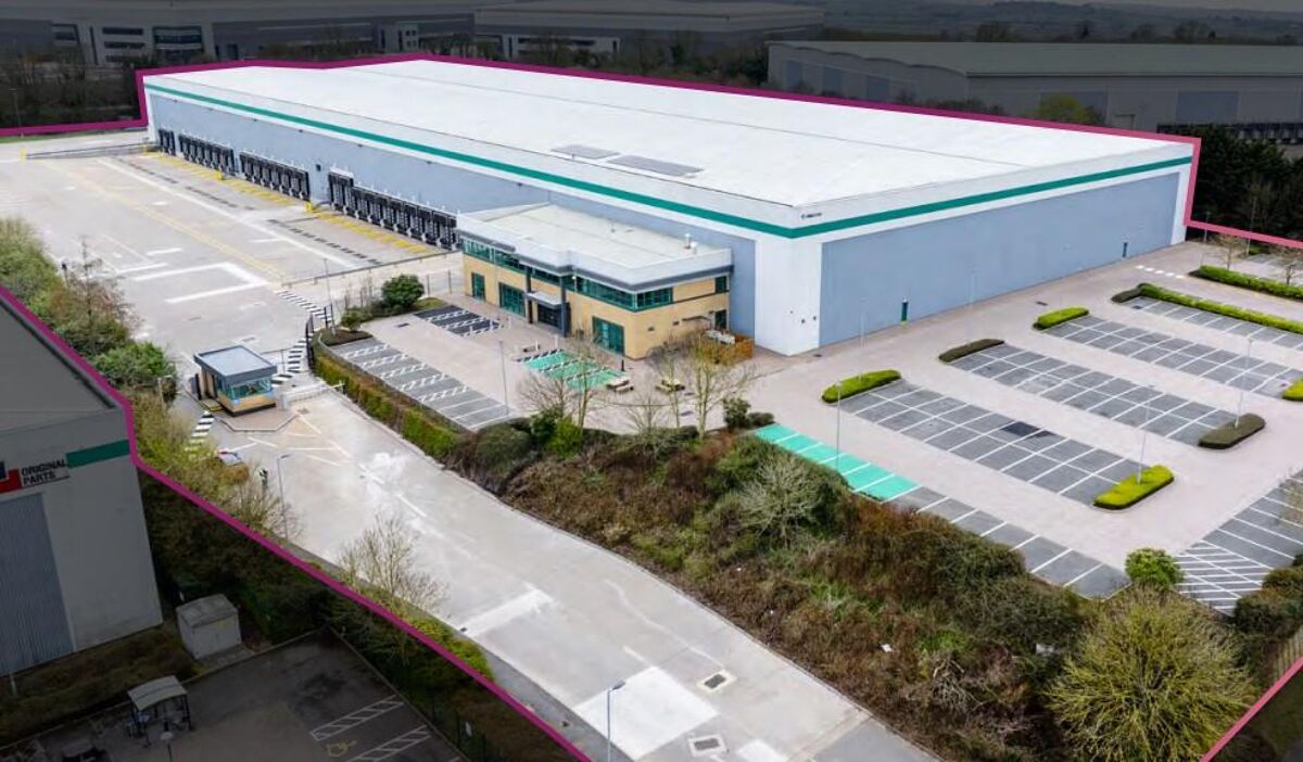 Fully Refurbished Modern Industrial / Warehouse Unit Available Now