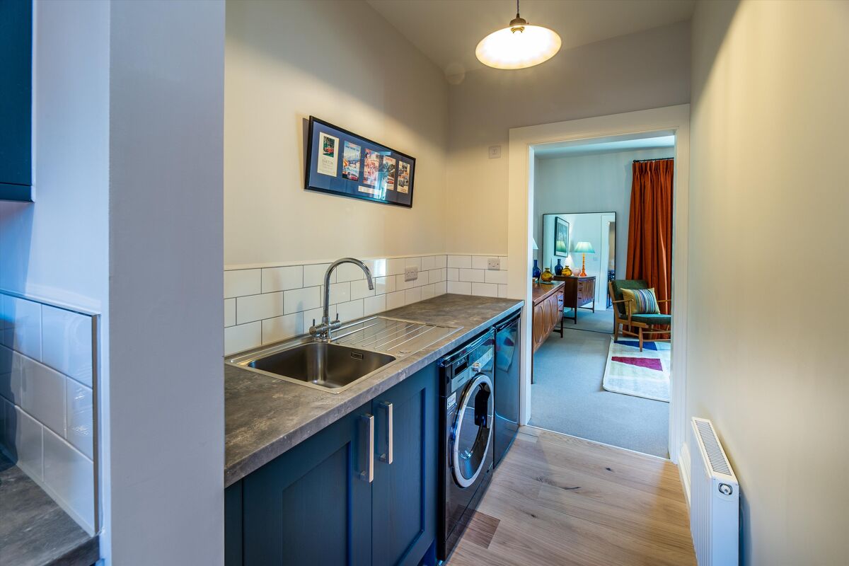 house for sale in Chilwell High Road/Queens Road West, Beeston