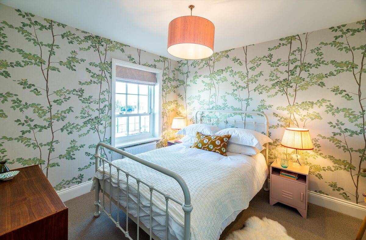 house for sale in Chilwell High Road/Queens Road West, Beeston