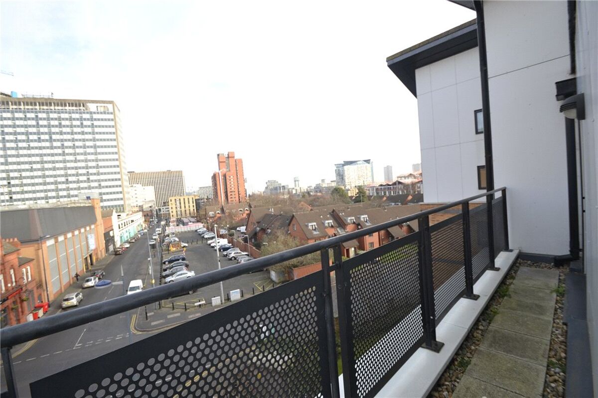 flat for sale in Regal Court, Street, Birmingham