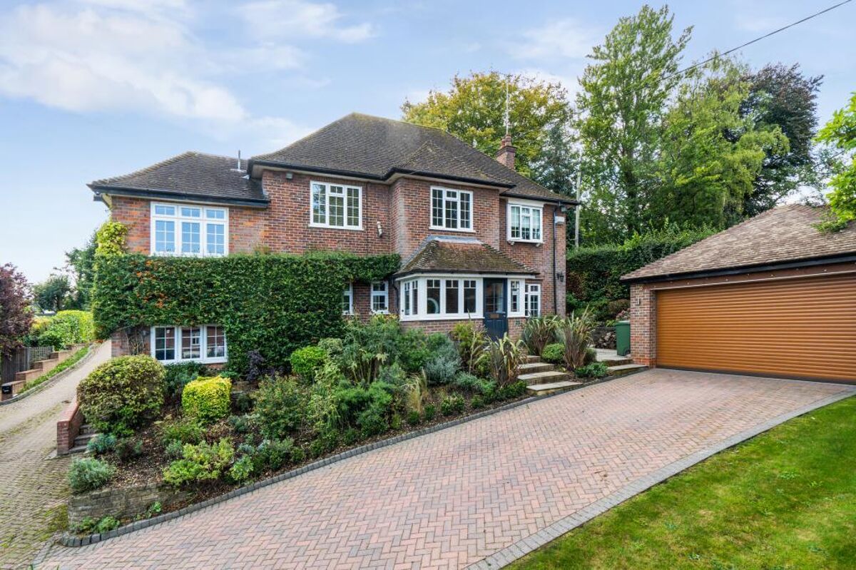 house for sale in Ashlyns Road, Berkhamsted, Hertfordshire, HP4