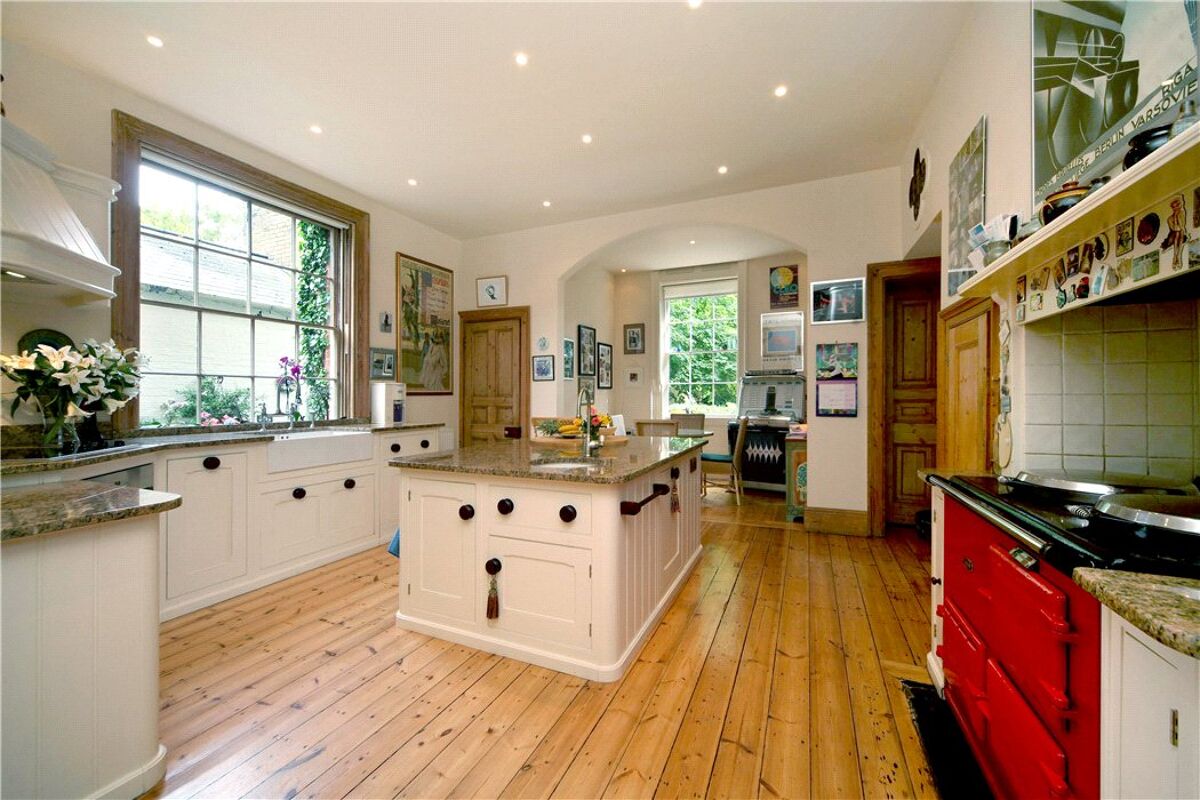 house for sale in Ampthill Road, Silsoe, Bedford, MK45 BRK090213