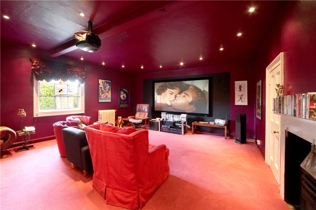 house for sale in Ampthill Road, Silsoe, Bedford, MK45 BRK090213