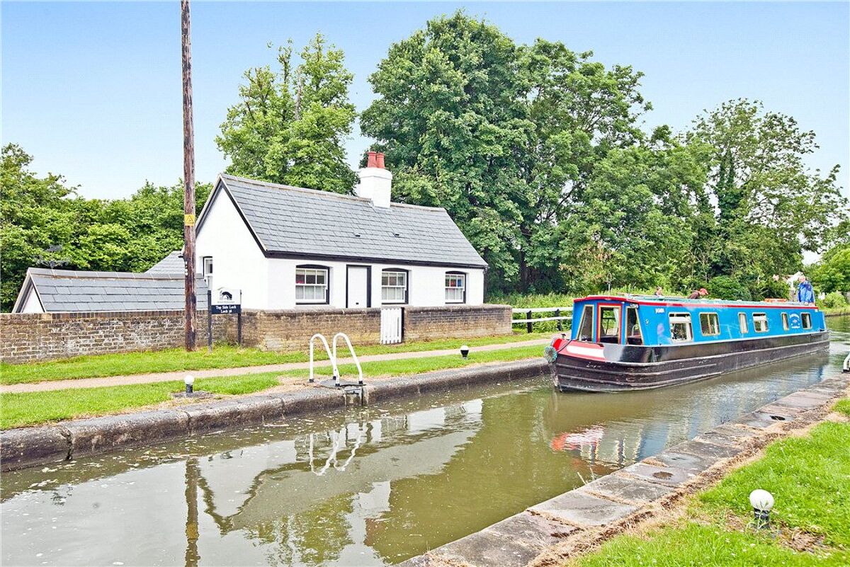 house for sale in Bank Mill Lane, Berkhamsted, Hertfordshire, HP4