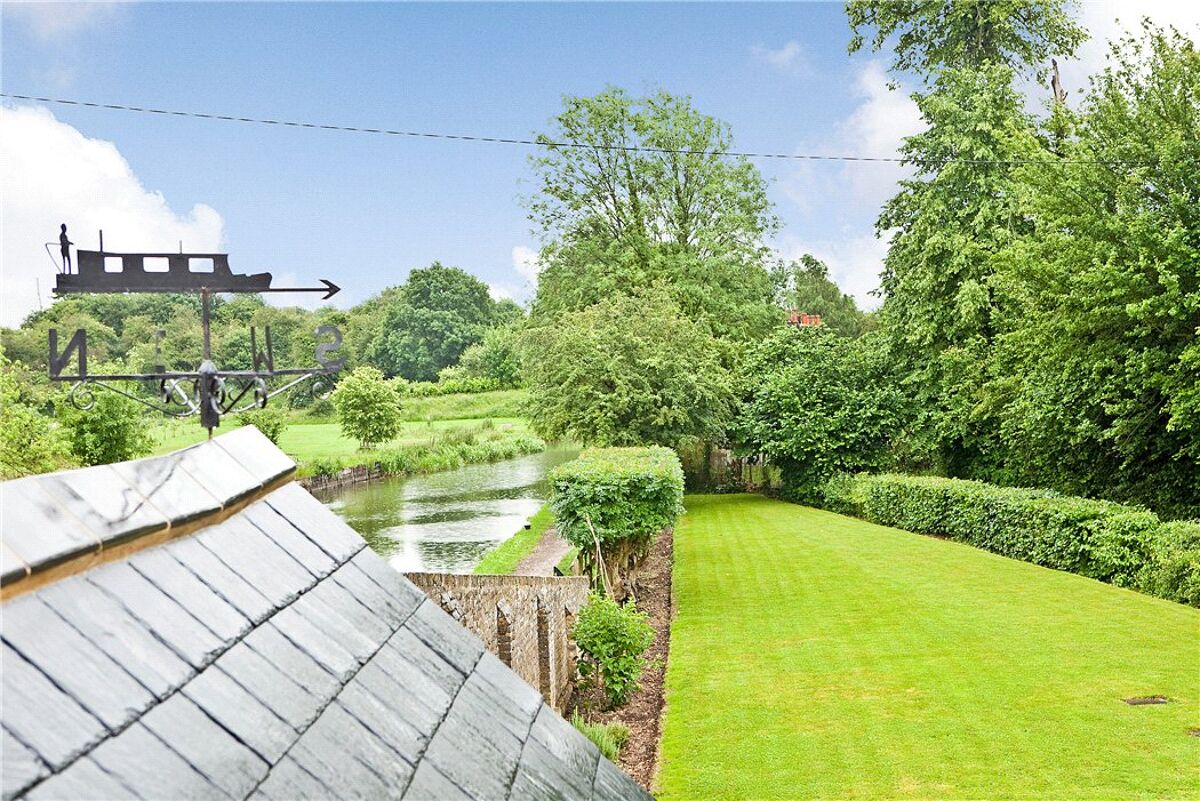 house for sale in Bank Mill Lane, Berkhamsted, Hertfordshire, HP4 BRK100044 Knight Frank