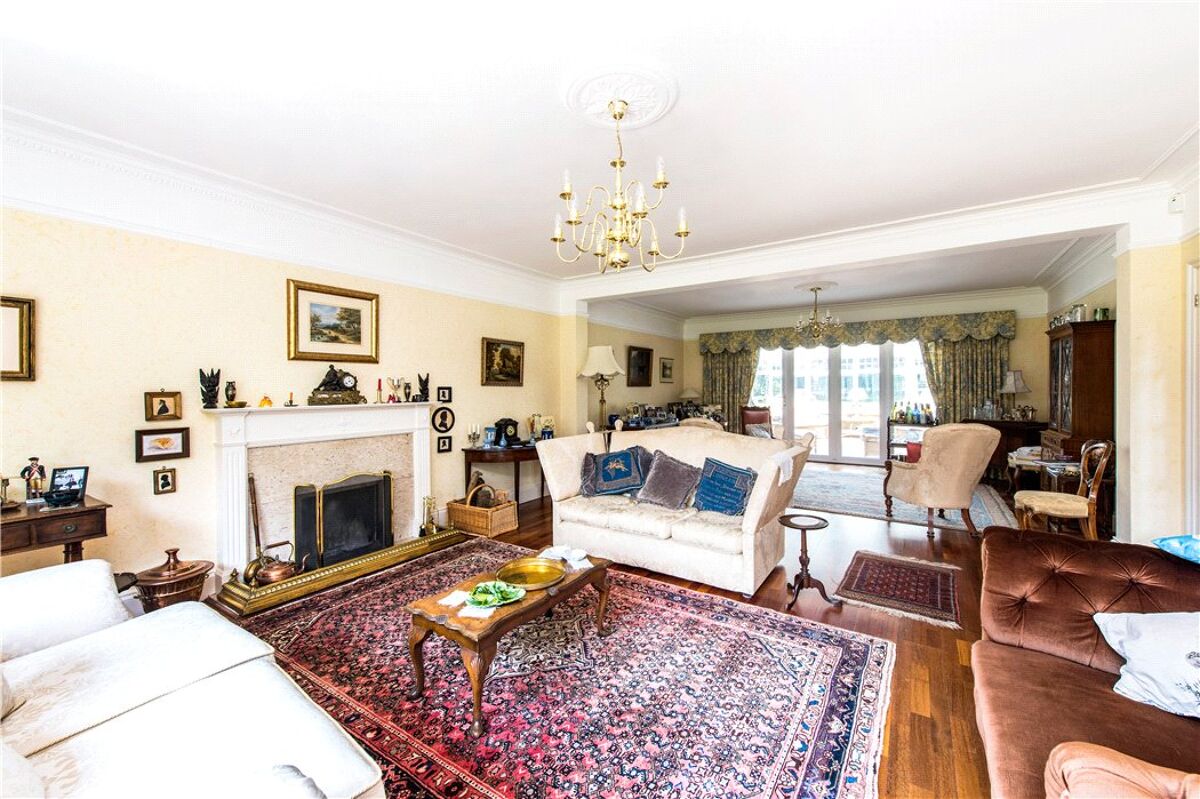 house for sale in Tinkers Lane, Wigginton, Tring, Hertfordshire, HP23