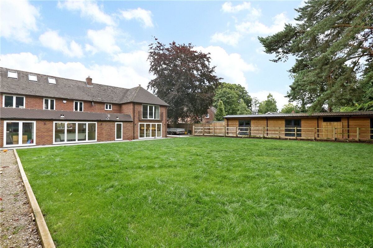 house for sale in Hedgeside, Potten End, Berkhamsted, Hertfordshire