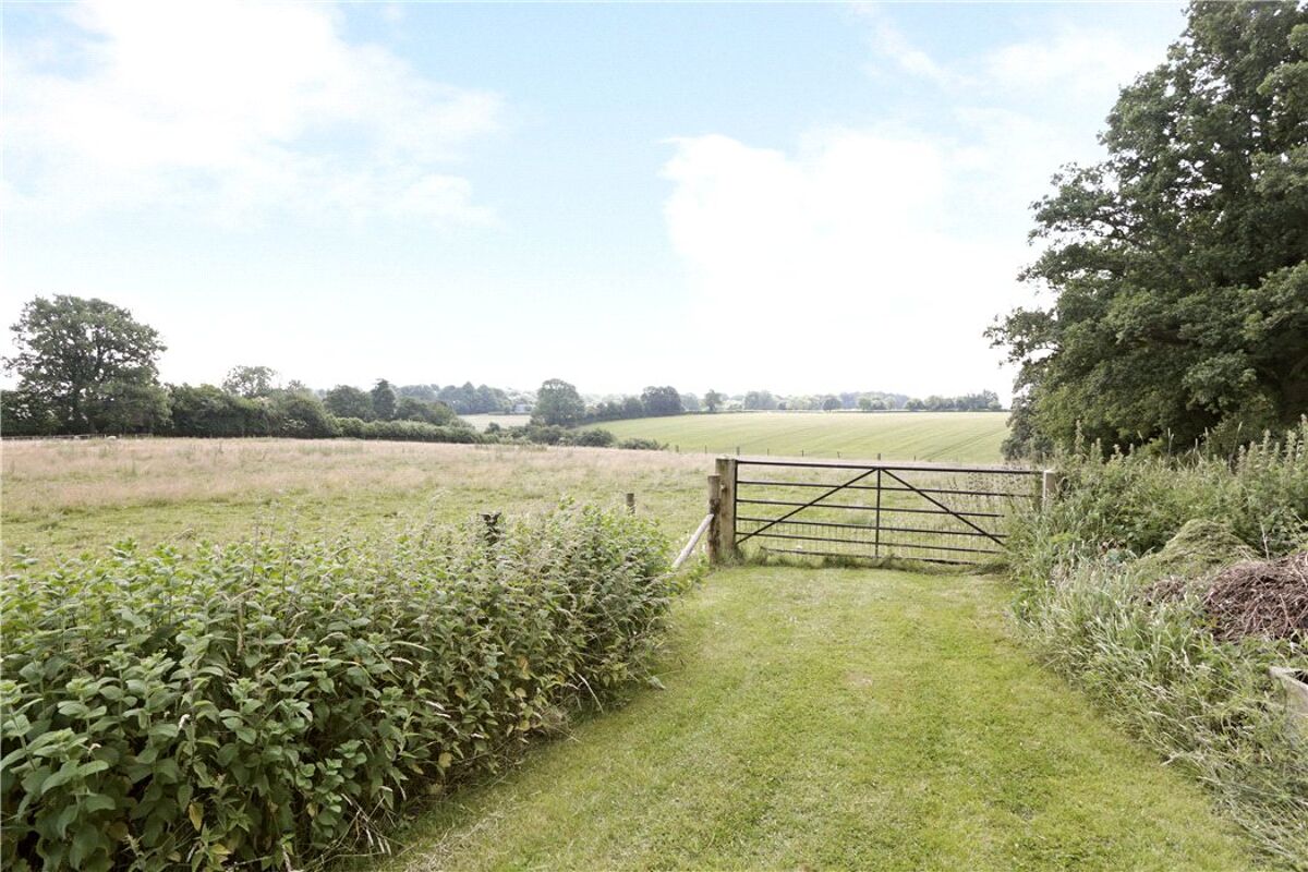 house for sale in Sandpit Hill, Buckland Common, Tring, Buckinghamshire