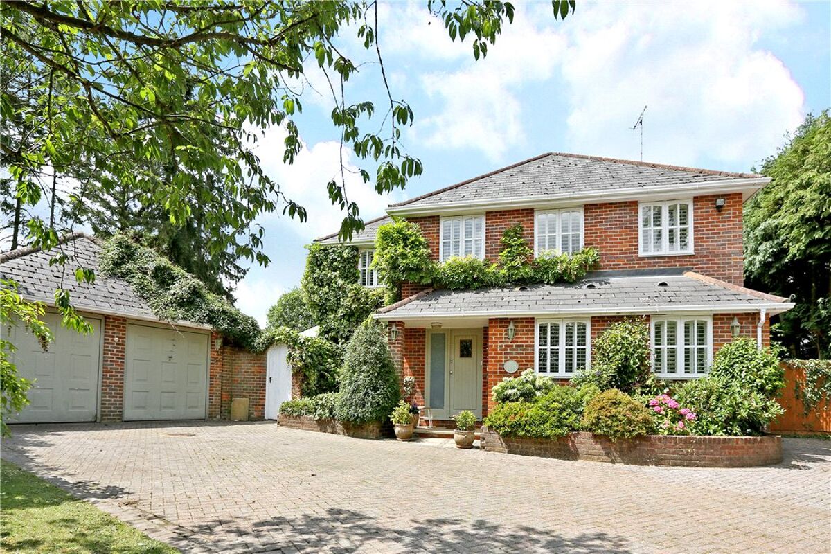 house for sale in Chalet Close, Berkhamsted, Hertfordshire, HP4 BRK130204 Knight Frank