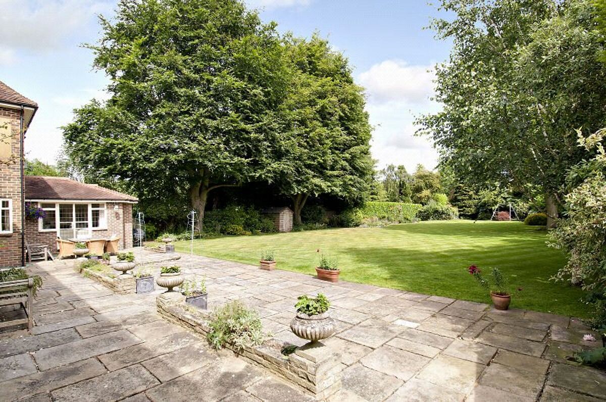 house for sale in West Common Way, Harpenden, Hertfordshire, AL5