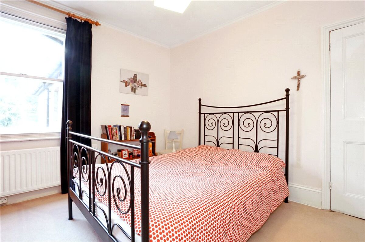 house for sale in Torrington Road, Berkhamsted, Hertfordshire, HP4 BRK140231 Knight Frank