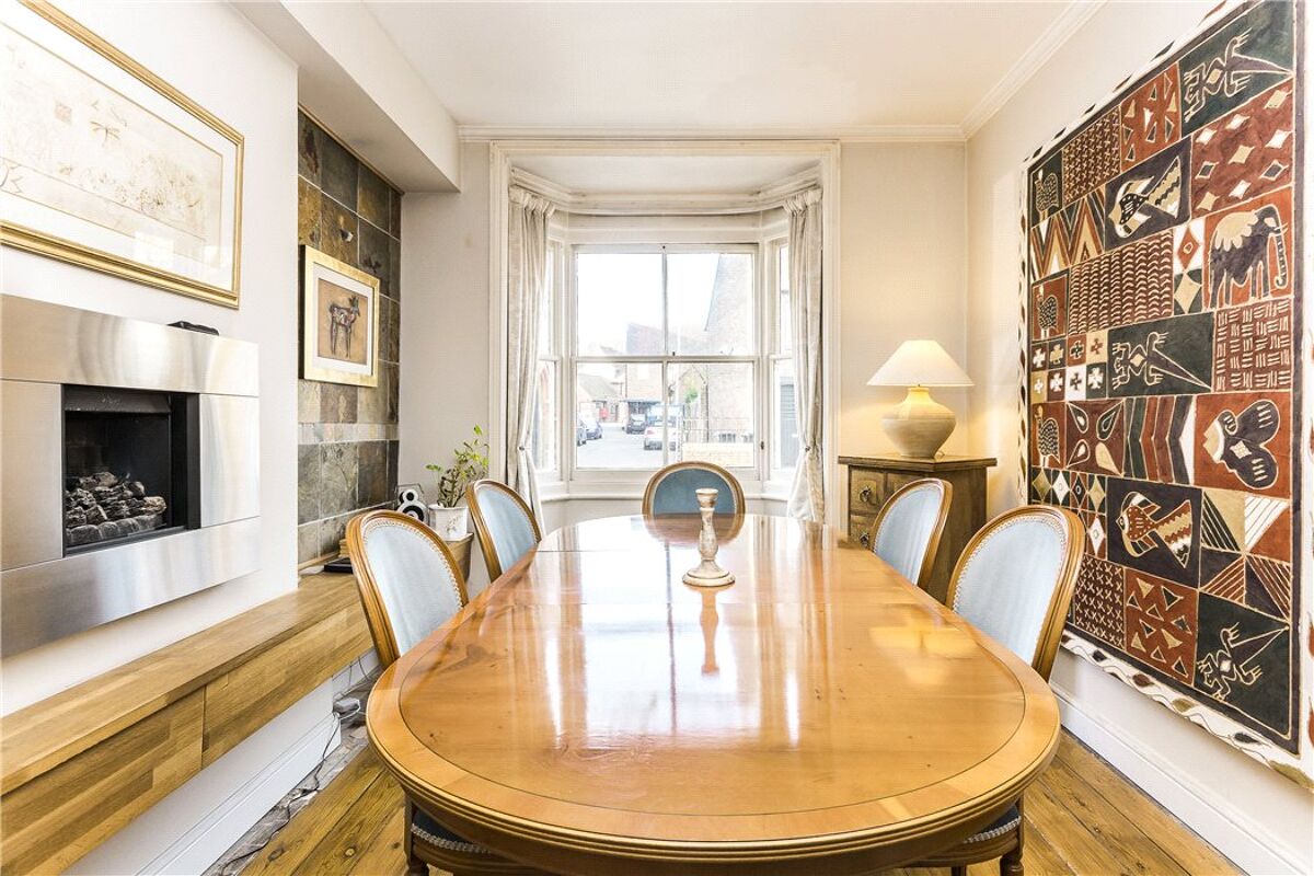 house for sale in Castle Street, Berkhamsted, Hertfordshire, HP4 BRK160003 Knight Frank