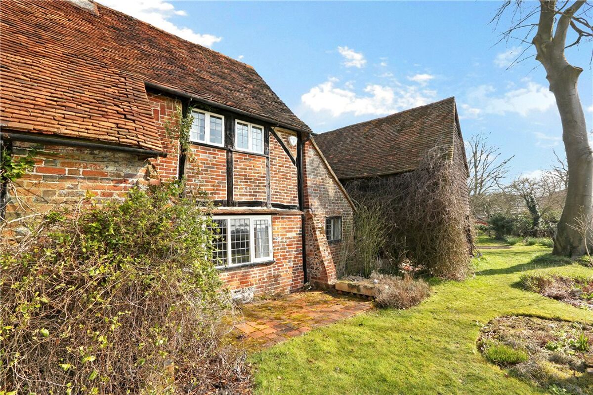 house for sale in Venus Hill, Bovingdon, Hemel Hempstead, Hertfordshire