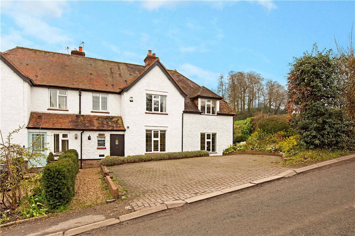 house for sale in Darrs Lane, Northchurch, Berkhamsted, Hertfordshire, HP4 BRK160071 Knight