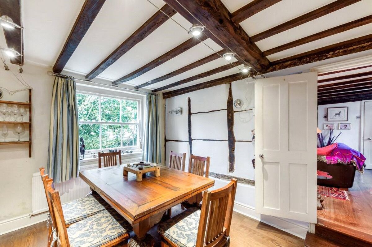 house for sale in High Street, Ivinghoe, Buckinghamshire, LU7