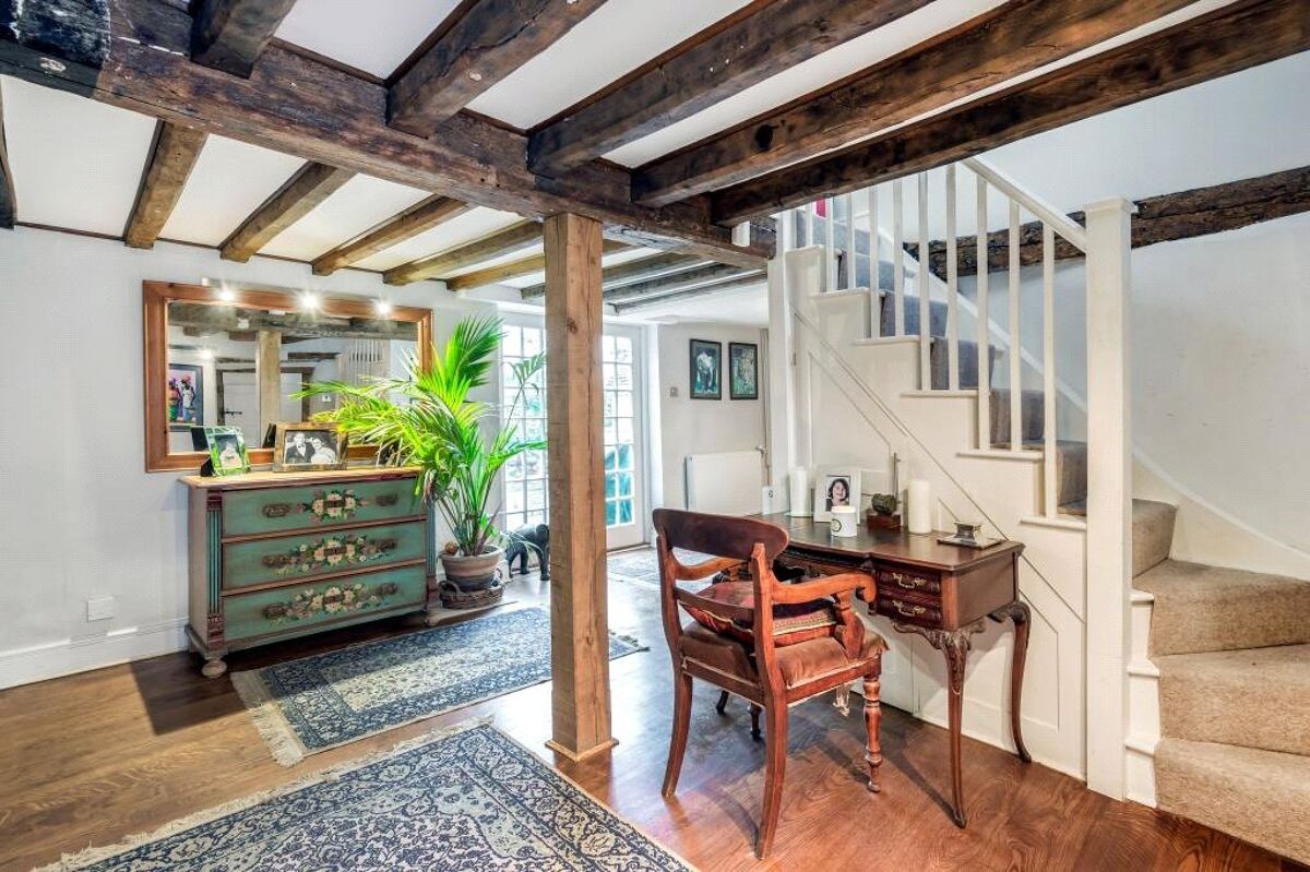 house for sale in High Street, Ivinghoe, Buckinghamshire, LU7