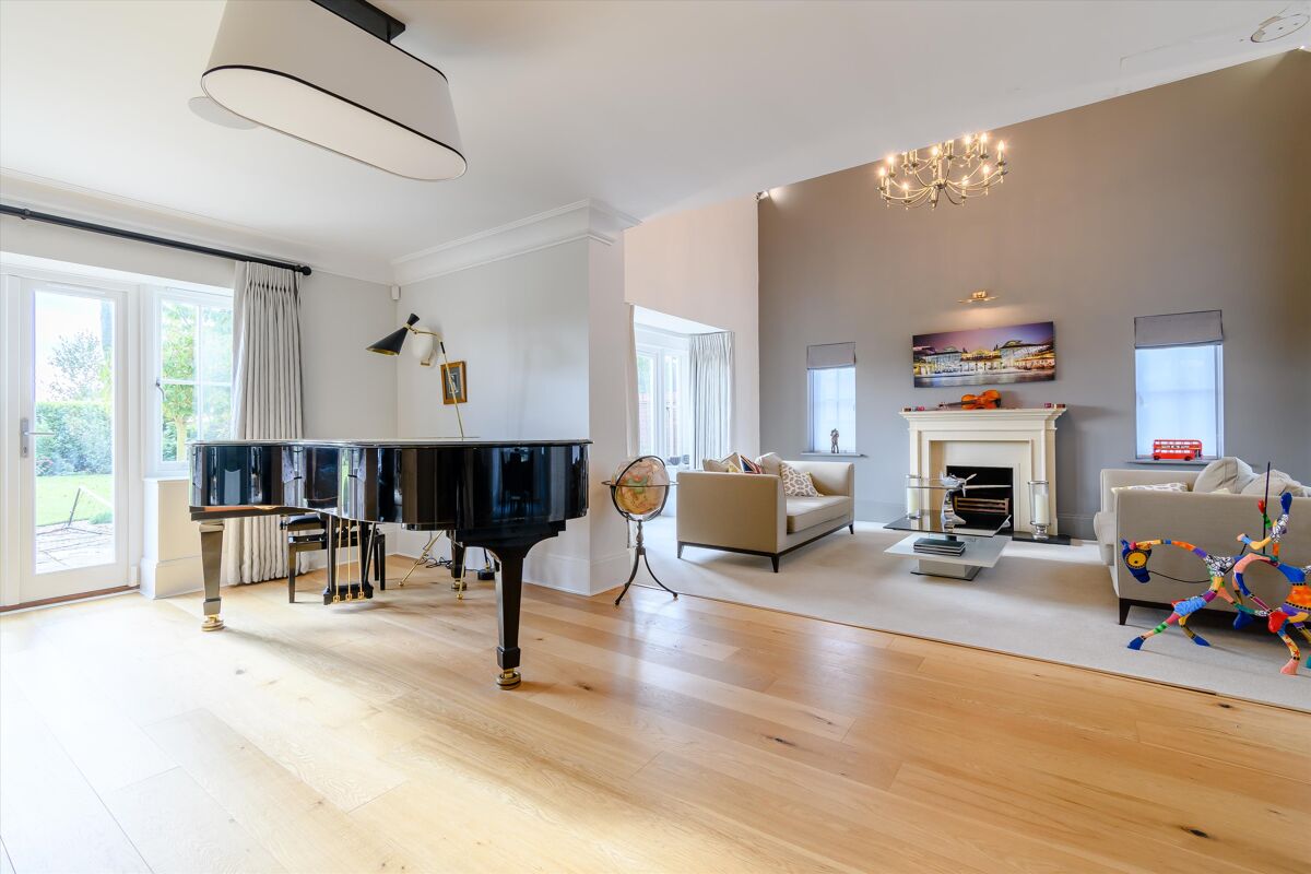 house for sale in Redwing Farmhouse, Cholesbury Road, Near Tring