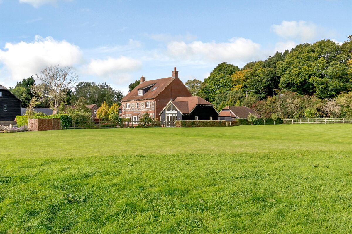 house for sale in Redwing Farmhouse, Cholesbury Road, Near Tring