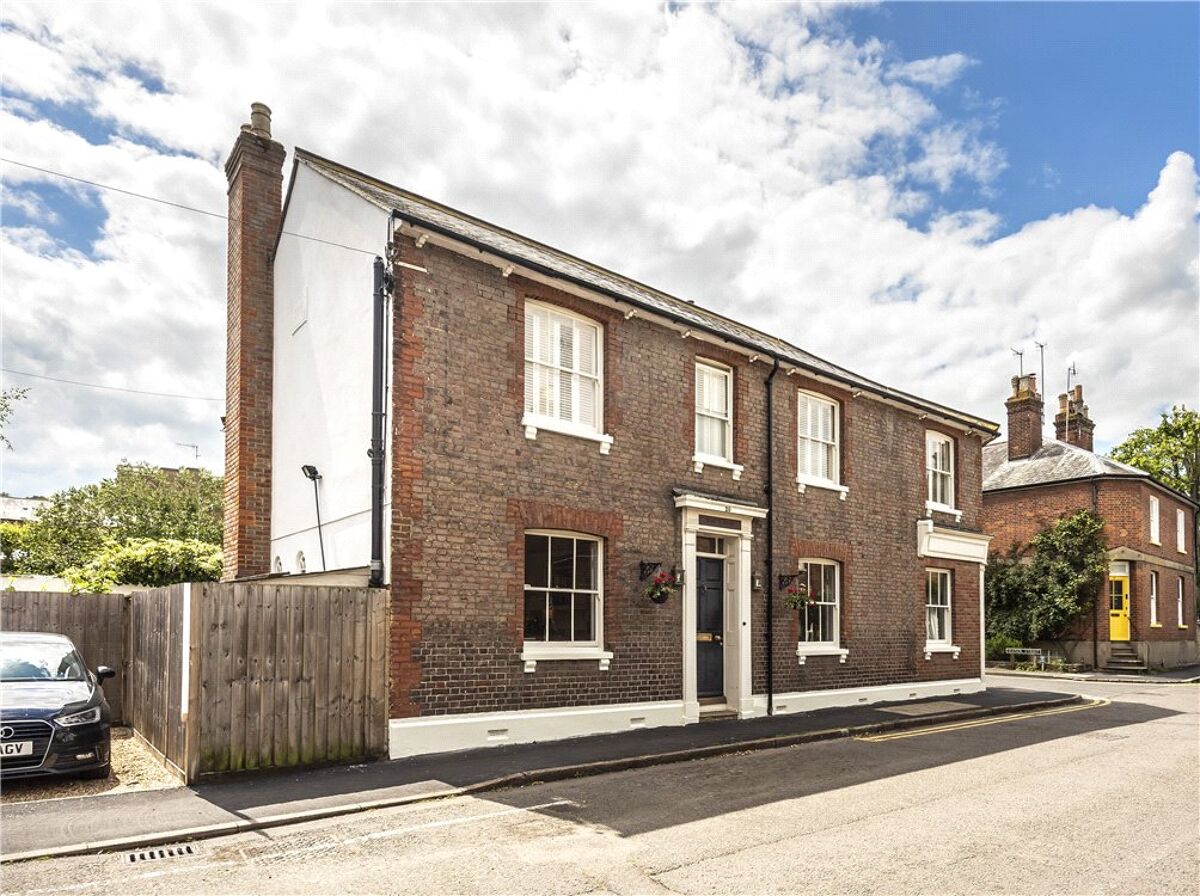 house for sale in Chapel Street, Berkhamsted, Hertfordshire, HP4