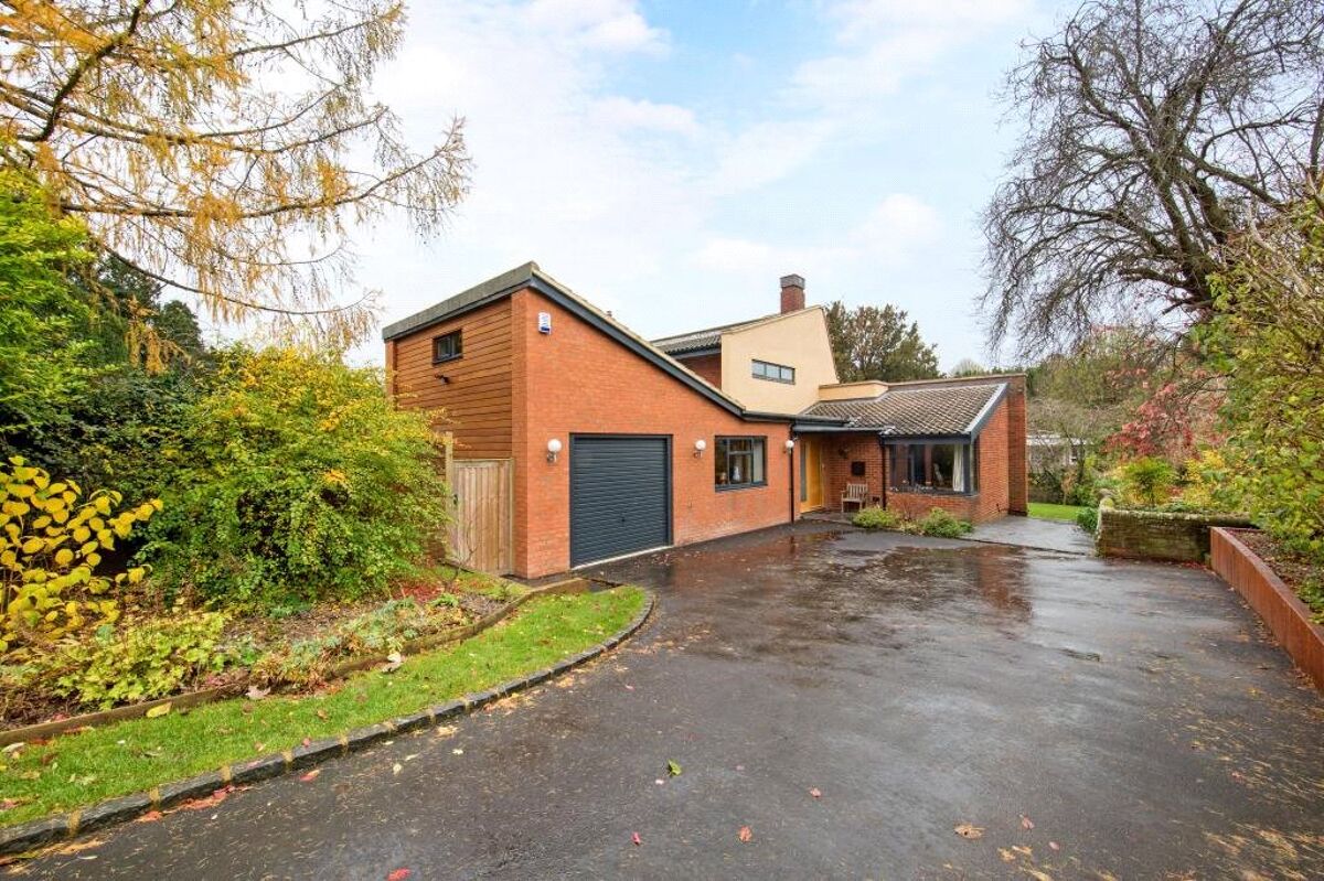 house for sale in Church Yard, Tring, Hertfordshire, HP23 BRK170230