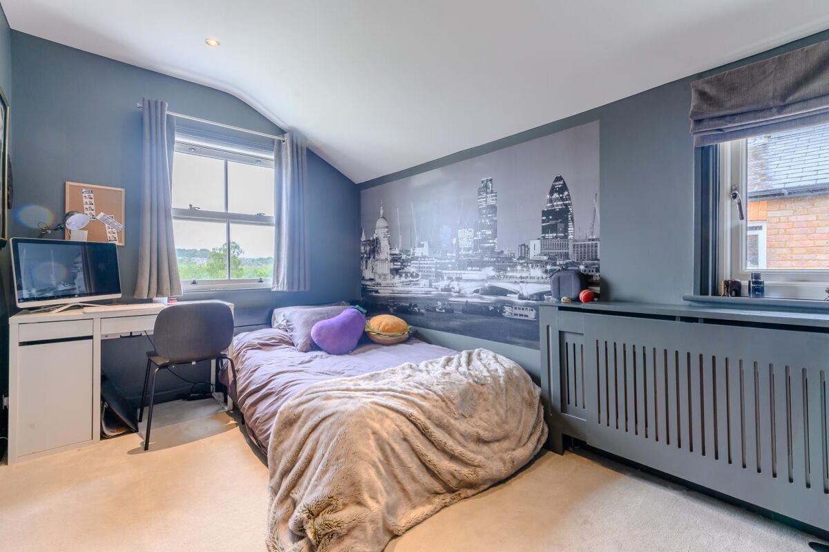 house for sale in Charles Street, Berkhamsted, Hertfordshire, HP4