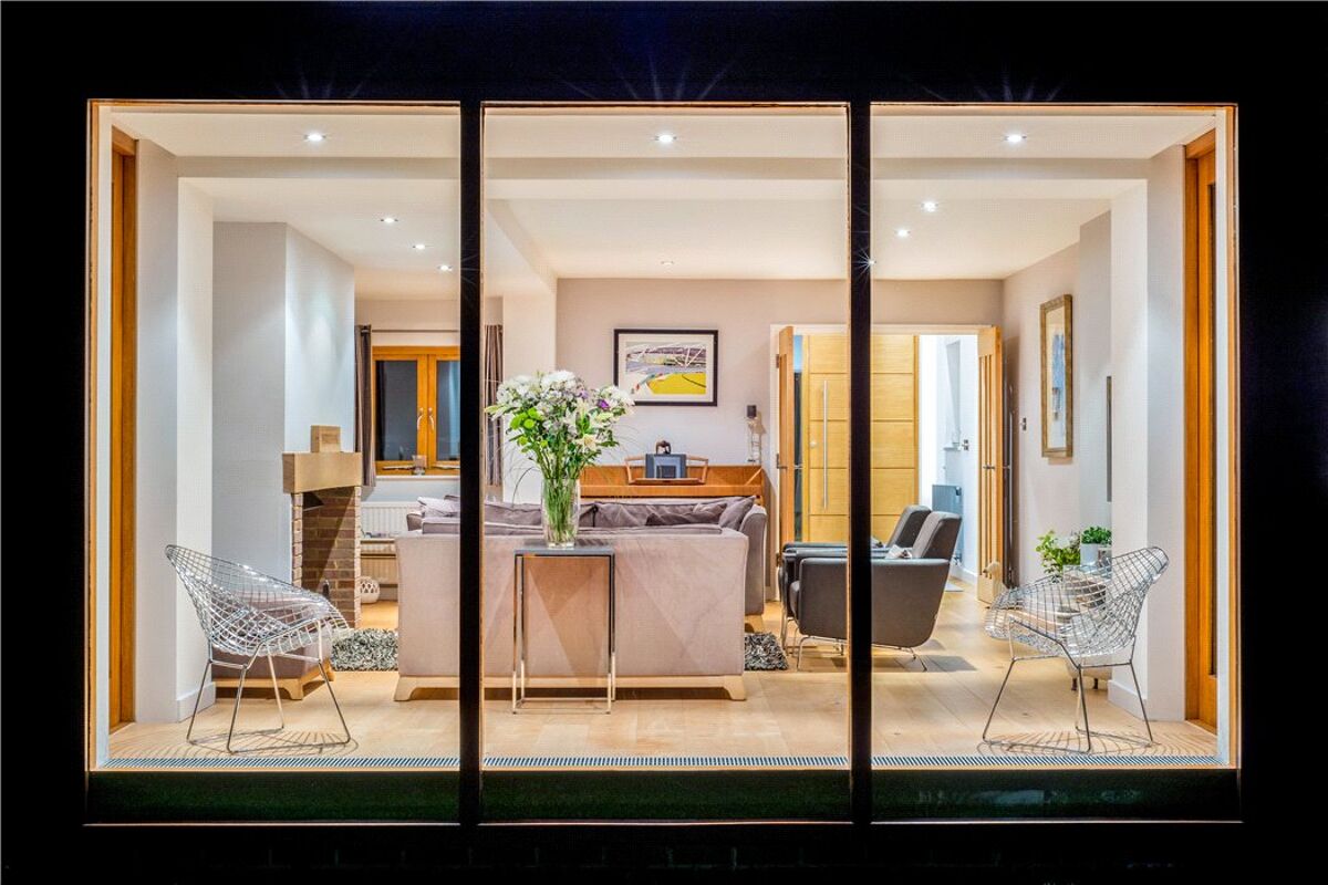 house for sale in Bank Green, Bellingdon, Chesham, Buckinghamshire, HP5