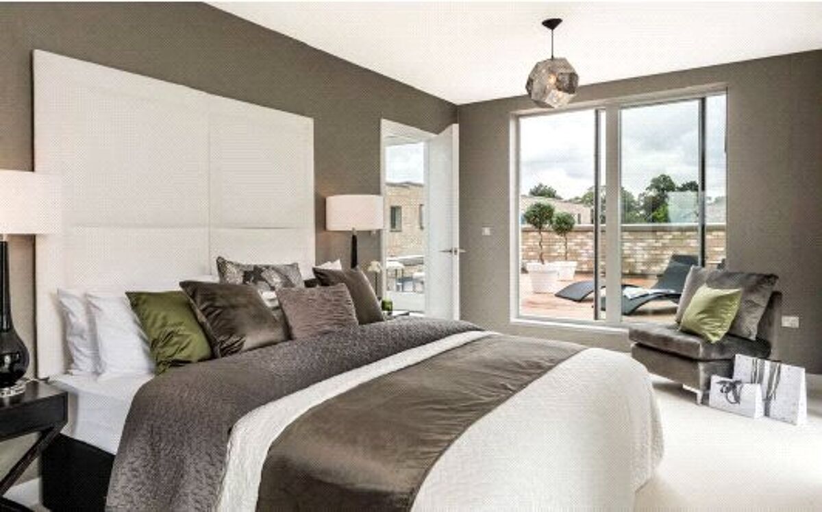 house for sale in 102 Knightly Avenue, Babraham Road, Cambridge, CB2