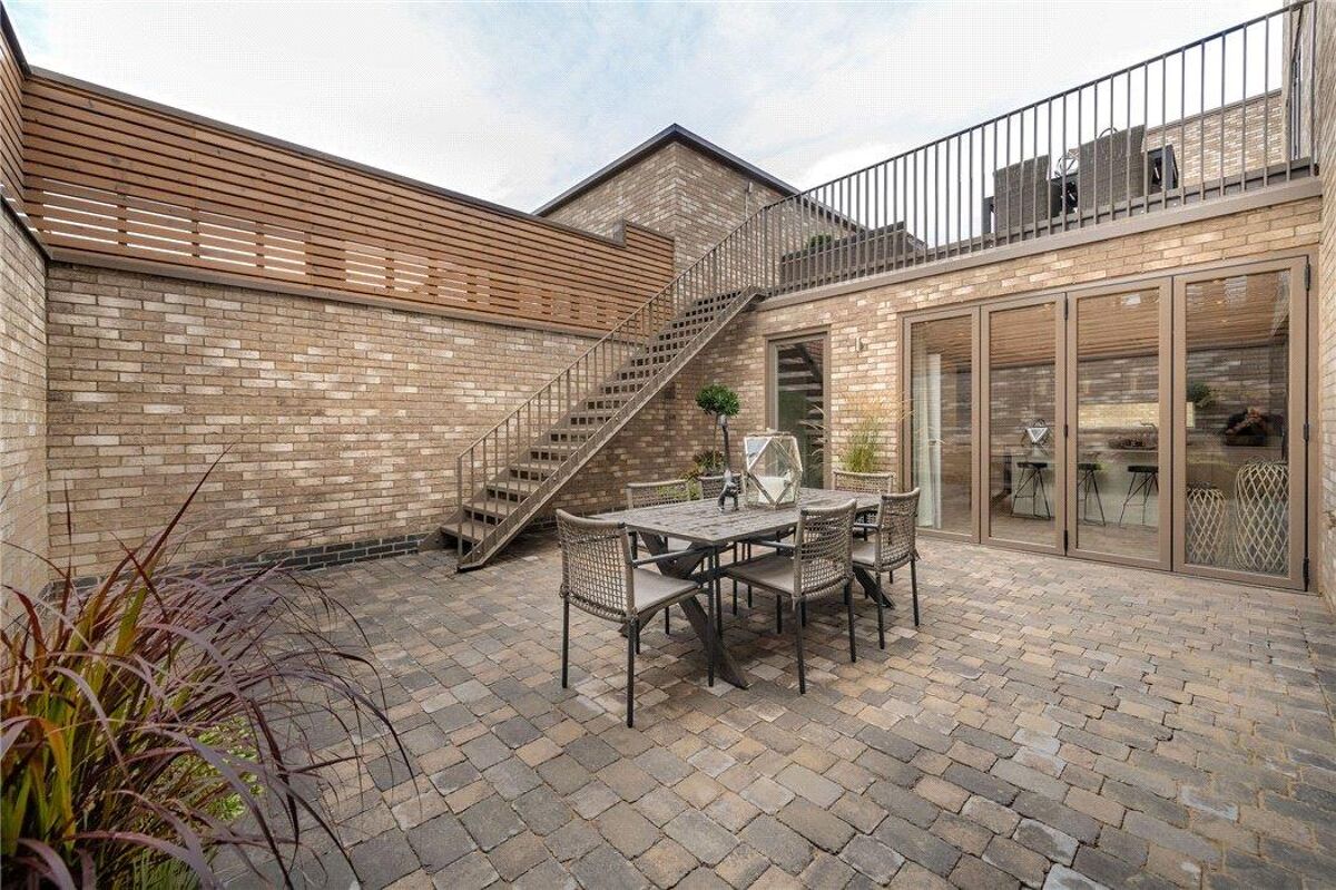 house for sale in 23 Musgrave Drive, Babraham Road, Cambridge, CB2