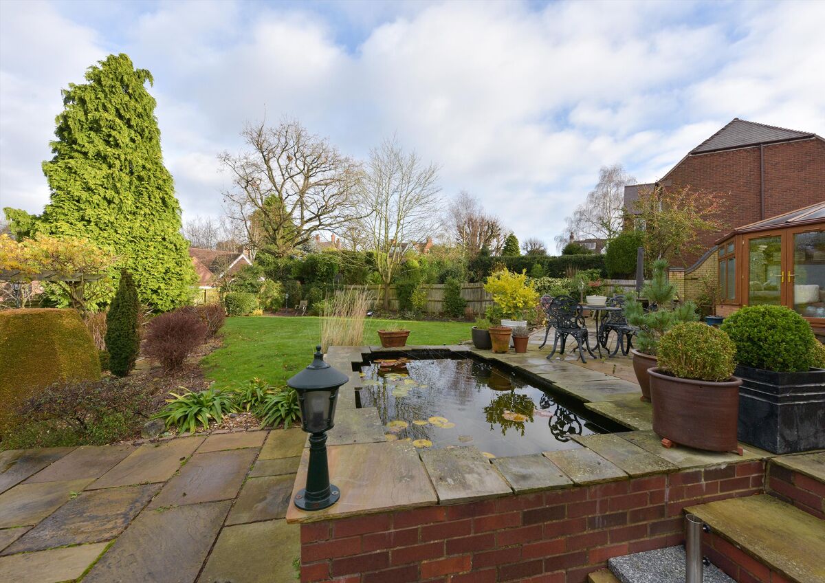 house for sale in Digby Road, Sutton Coldfield, West Midlands, B73 BRM012081910 Knight Frank house for sale in Digby Road, Sutton Coldfield, West Midlands, B73 BRM012081910 Knight Frank